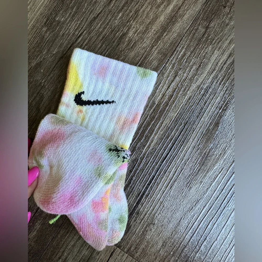 NWT But did you dye, tie dye Nike socks - Picture 3 of 4